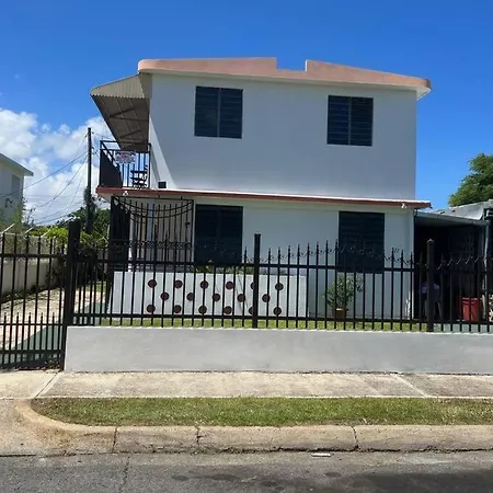 Sunny Breeze 2 Bed Apt Airport And Beaches Are Close